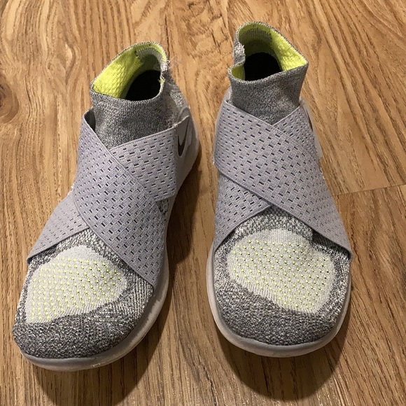 Nike RN Motion Flyknit. Excellent, like new condition. Worn once. - Picture 2 of 4